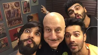 Goofing around in frame- Anupam Kher, Ranveer Singh, Varun Dhawan & Arjun Kapoor - PIC Thumbnail