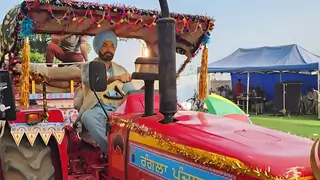 Avinesh Rekhi learns how to drive a tractor for Ikk Kudi Punjab Di in just one day Thumbnail
