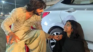 Vishal Aditya Singh adds a humorous twist to the 'Looking like a wow' trend alongside co-star Kanika Mann Thumbnail
