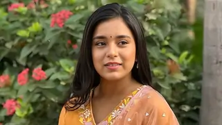 Sumbul Touqeer talks about the response to 'Kavya' & other things Thumbnail