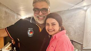 Prachi Desai gives a glimpse of her reunion with Kasam Se costar Ram Kapoor for all the 2000's kids thumbnail