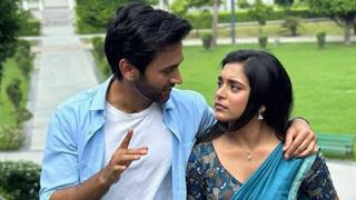 Kavya Ek Jazbaa Ek Junoon: Adhiraj's marriage proposal leaves Kavya spellbound in a dreamy moment Thumbnail