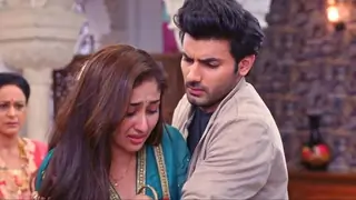 Parineetii: Rajeev and Pari get stuck in the room after Neeti sets the house on fire  Thumbnail