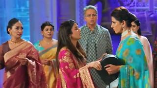 Yeh Rishta Kya Kehlata Hai: Dadi takes away Akshara's belongings from Abhira & demands Rohit's return  Thumbnail