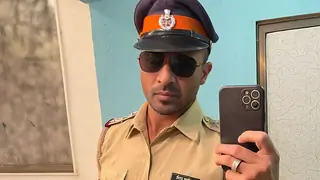 Mohammad Nazim to be seen playing a cop in upcoming web-series ‘Backroad’ for Alt Balaji. Thumbnail