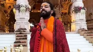 Anurag Dobhal seeks blessings at the Ram Mandir in Ayodhya; emphasizes cultural significance thumbnail