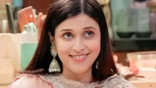 Mannara Chopra out from the finale race, Abhishek Kumar & Munawar Faruqui are the top 2 finalists  Thumbnail