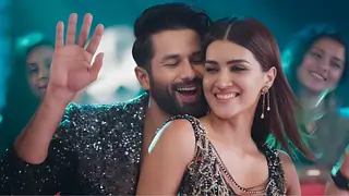 Shahid and Kriti Sanon's unmatched energy shines in 'Teri Baaton Mein Aisa Uljha Jiya' title track Thumbnail
