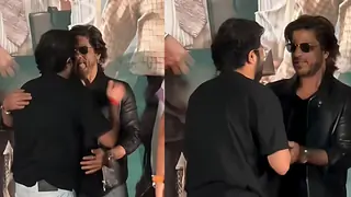 Shah Rukh Khan's sweet gesture towards a fan steals the show at 'Dunki' success meet - WATCH thumbnail