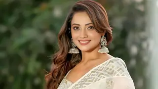 Adaa Khan: Not everything you see on reels and YouTube is real Thumbnail