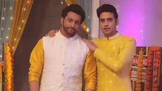 Yash Pandit and Waseem Mushtaq turn shoot breaks into impromptu musical jam sessions on 'Aangan Aapno Kaa' set Thumbnail