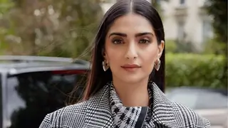 Sonam Kapoor reveals feeing traumatized and insecure  post pregnancy due to THIS reason Thumbnail