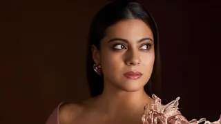 Kajol's rude behaviour with autistic fan: Upset netizens calls her, "terrible person" Thumbnail
