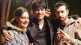  Director Simmer Bhatia talks about Pravaah- The Flow featuring Sharad Malhotra and Vikas Bhalla Thumbnail