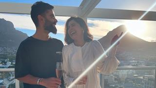 Virat Kohli's dedication post for Anushka Sharma wins hearts; Leave Priyanka Chopra & others in awe thumbnail