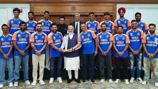 Virat Kohli shares a wholesome group picture as team India celebrates T20 World Cup victory with PM Modi thumbnail