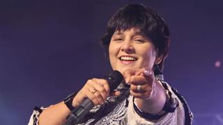 Falguni Pathak on recreating and remixing of old songs: "usko jab tod marode hai theek nahi lagta but....." thumbnail