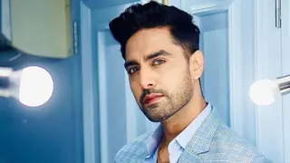 Yeh Rishta Kya Kehlata Hai: Rohit Purohit teases fans with an exciting sneak peak from the sets - WATCH Thumbnail