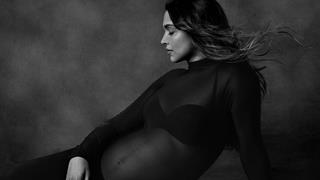 Deepika Padukone's VIRAL pictures with her baby daughter from the hospital make waves; AI take fans aback thumbnail