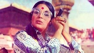 Zeenat Aman reveals she got stoned for real during the Dum Maro Dum Song shoot starring Dev Anand thumbnail