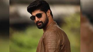 Tanuj Virwani Shares Hilarious Story of Getting Stranded in Georgia Chasing Shah Rukh Khan's Favorite Sneakers Thumbnail