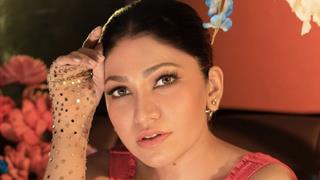 Singer Tulsi Kumar meets with an accident on set; cries in pain thumbnail