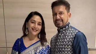 Throwback to when Madhuri’s hubby was unable to recognise anyone but just Big B at their wedding reception Thumbnail