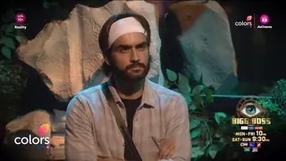 Bigg Boss 18: Vivian Dsena Gains Nomination Power, Putting Chahat & Karan Veer Mehra, and Others at Risk Thumbnail