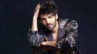 Kartik Aaryan Eyes Cocktail 2, In talks for Luka Chuppi 2 with Dinesh Vijan Post Bhool Bhulaiyaa 3 Success thumbnail