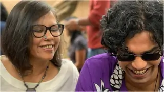 Sutapa Sikdar reveals how comparisons with Irrfan have left Babil 'depressed' ; mentions Abhishek Bachchan Thumbnail