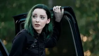 Oppenheimer Star Embraces Identity: Emma Dumont Comes Out as Non-Binary with a New Name Thumbnail