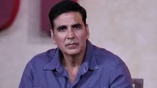 Akshay Kumar launches monkey feeding program in Ayodhya Thumbnail