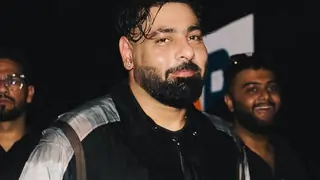 Badshah issues a statement post facing allegations for violating multiple traffic rules in Gurugram Thumbnail