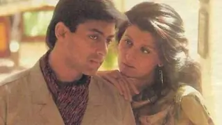 Sangeeta Bijlani Breaks Silence on Salman Khan’s Wedding Card Controversy thumbnail