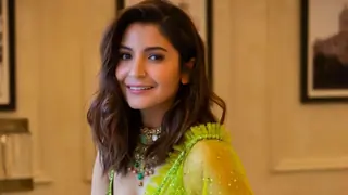 Throwback to When Anushka Sharma Rejected THIS Kapoor's Love Confession Thumbnail