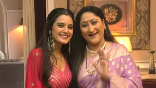 Jaane Anjaane Hum Mile's Ayushi Khurana on working with Jayati Bhatia says, 'Despite being a senior actor...' Thumbnail