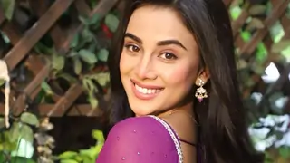 'Matter nai karta': Sayli Salunkhe on social media activities being WATCHED CAREFULLY after mythological shows thumbnail