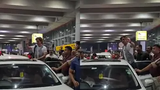 Shah Rukh Khan Receives Grand Welcome in Kolkata Ahead of IPL 2025 Opener | WATCH 