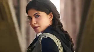 Jacqueline Fernandez’s mother hospitalized in the ICU; actress rushes home