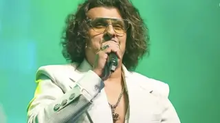 Sonu Nigam Denies Stone Pelting at DTU Concert, Claims Only Vape Was Thrown