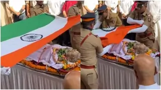 Manoj Kumar Given Honour By Wrapping In The Indian Tricolour Just Before Cremation
