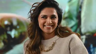 Deepika Padukone Drops a Relatable Bowl Haircut Meme, Says “I Had the Best Childhood!”