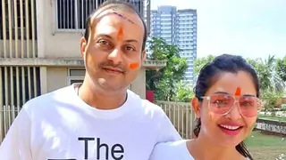 Shubhangi Atre's ex-husband Piyush Poorey passes away due to liver issues; actress in mourning 