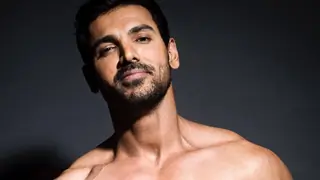 John Abraham once ate 64 chapatis at a restaurant; Check what waiter told him