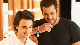 Salman Khan’s Brother-in-law Aayush Sharma almost had a 'HEART ATTACK' Post Learning His Cook’s Salary