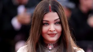 Netizens react as Aishwarya Rai flaunts sindoor look at the red carpet of Cannes 2025; Check these tweets