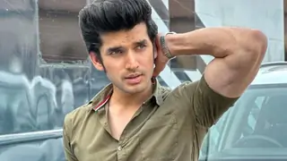 Paras Kalnawat breaks silence on joining Parineetii post-leap thumbnail