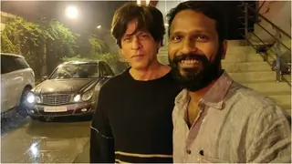 Is Shah Rukh Khan's picture with Vetrimaaran a signal towards his rumoured big South film?