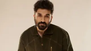 Vir Das steps in to support Air India as a netizen slams the airline for Lame PR stunt; Deletes post later