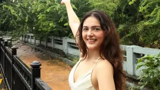 Saiyyara star Aneet Padda to stay ‘theatrical,’ despite upcoming OTT release: Report 